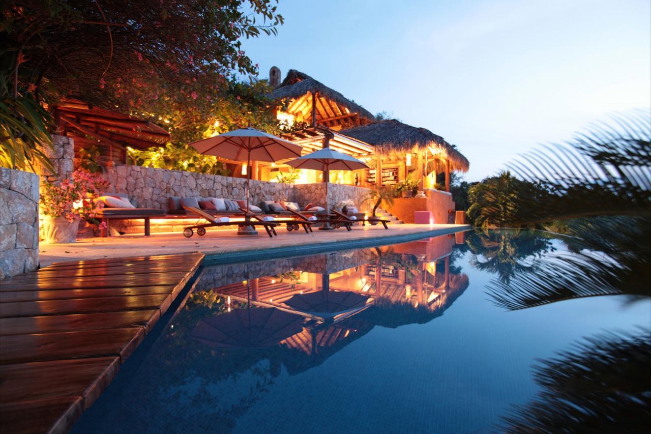 Hôtel Amuleto à Ixtapa  Extérieur photo