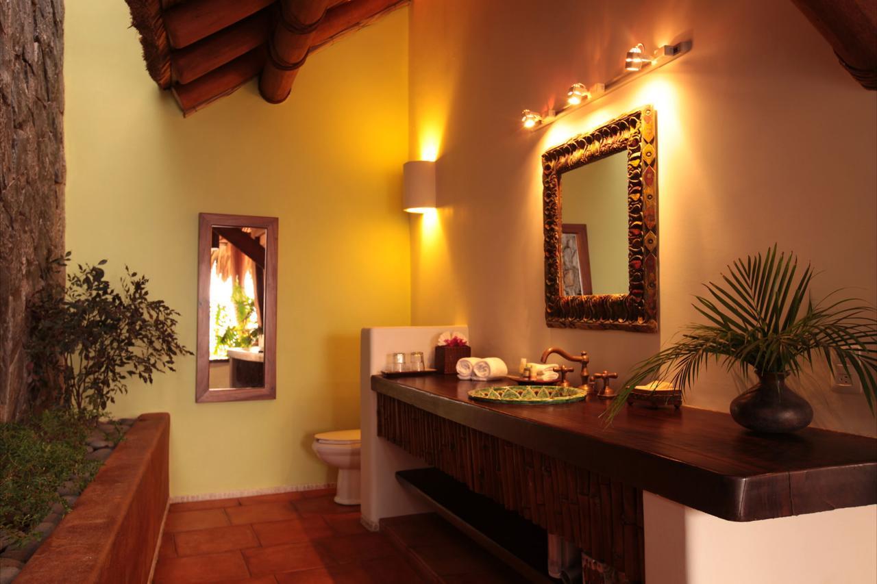 Hôtel Amuleto à Ixtapa  Extérieur photo