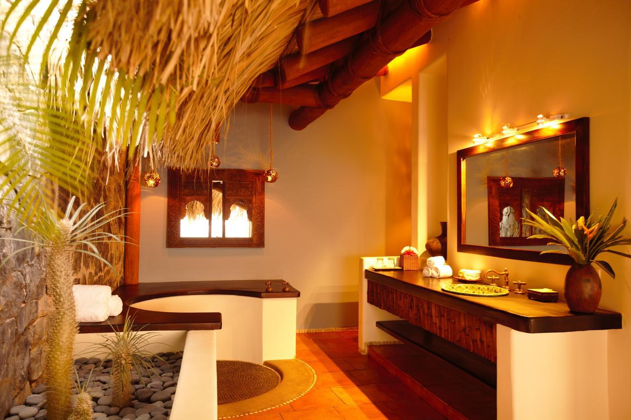 Hôtel Amuleto à Ixtapa  Extérieur photo